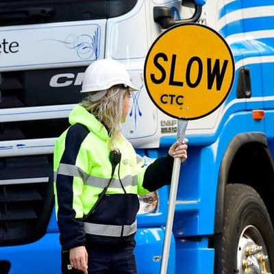 Bank heads to open up before 'urgent' rate cut talks