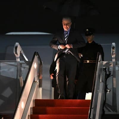 PM lands for Trump talks as leaders bullish on subs