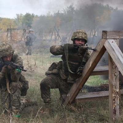 European leaders back Ukraine truce at present lines