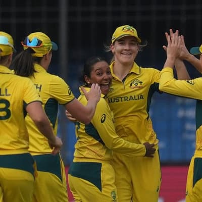 Aussie King puts England in a spin in World Cup clash