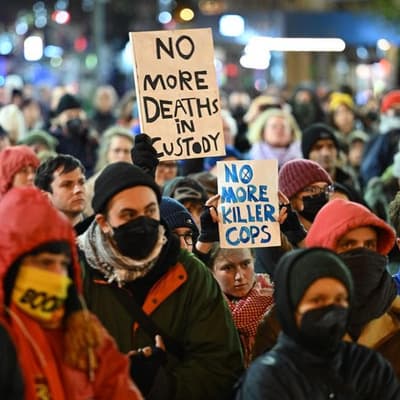 Coroner's vow to bereaved family after death in custody