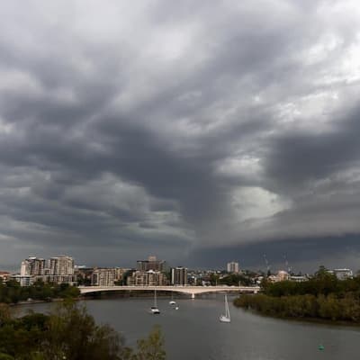 Thunderstorms, hail and winds leave homes without power