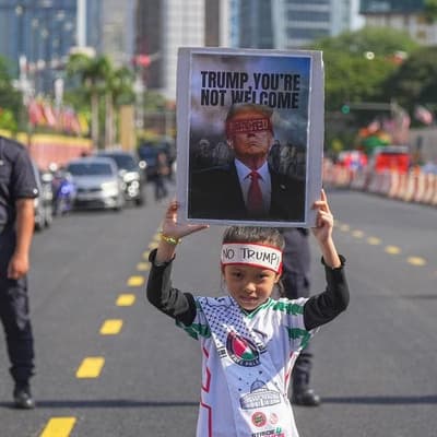 Trump headlines ASEAN summit as trade deals signed