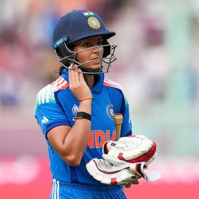 Rain and India injury woes boost Aussie World Cup hopes