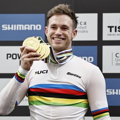 Dutch master sweeps at track worlds, bronze for Hoffman