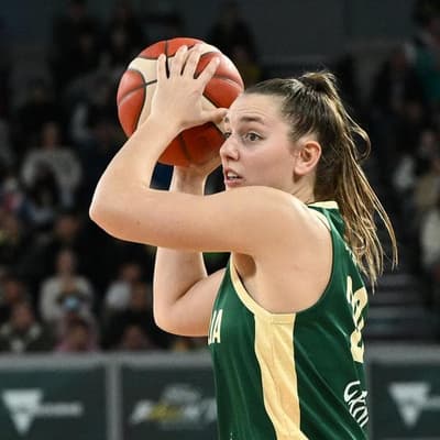 Reigning WNBL champs edge Geelong by seven in Bendigo