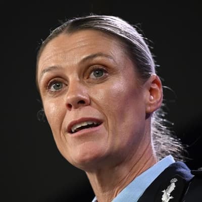 Top cop eyes 'crime-influencers' amid social media ban
