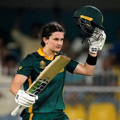 Wolvaardt, Kapp magic powers Proteas to World Cup final