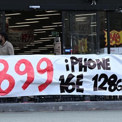 JB Hi-Fi entering holiday period with 'good momentum'