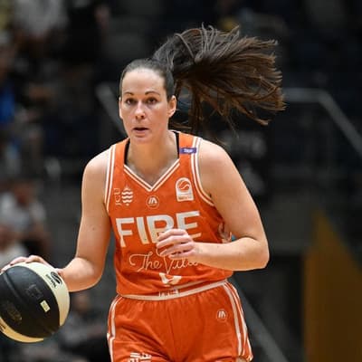 Visitors fire up to spoil Venom coach's WNBL milestone