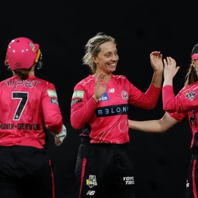 Gardner snares 5-15 as Scorchers cop embarrassing loss