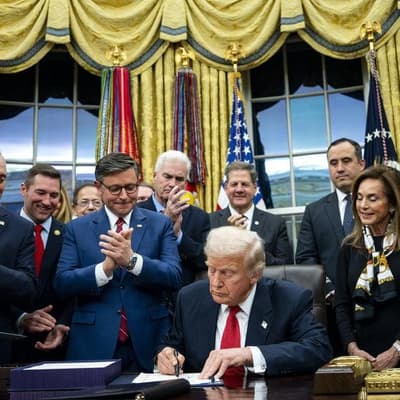 Trump signs deal to end longest US govt shutdown