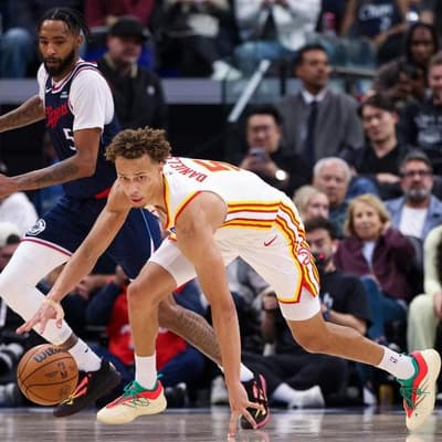 Daniels swipes away more NBA history as Hawks win