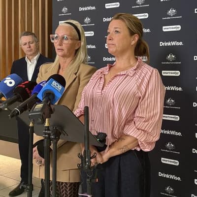 Laos hostel where two Australians died could reopen