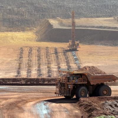 Slash spending and reform taxes, IMF urges Australia