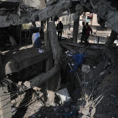 Israeli fire kills five in Gaza Strip despite truce