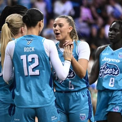 Flyers fly high to pile more pain on 'clumsy' Flames