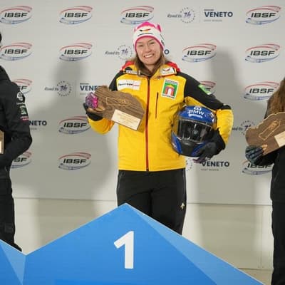 Walker puts down marker in Olympic test event