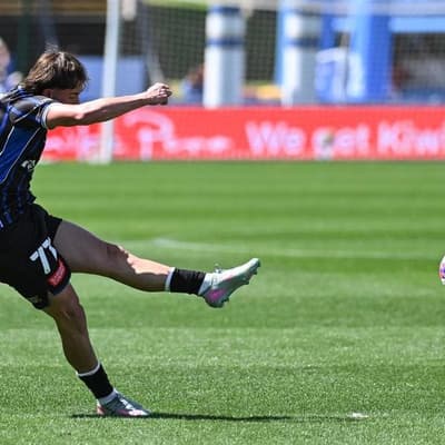 Corica slams Auckland after battling 1-1 draw with Roar