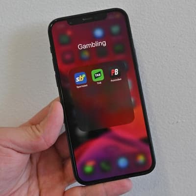 Gambling ad 'double standard' as PM touts child safety