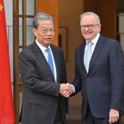 'Factional warrior' meeting with PM shows easing ties