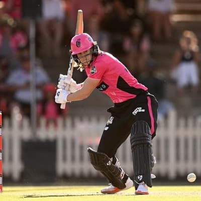 Perry clinic sets up thrilling WBBL finals race