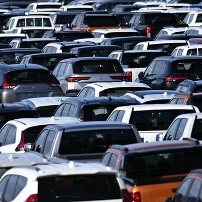 Motorists pooh pooh petrol for low-emission options