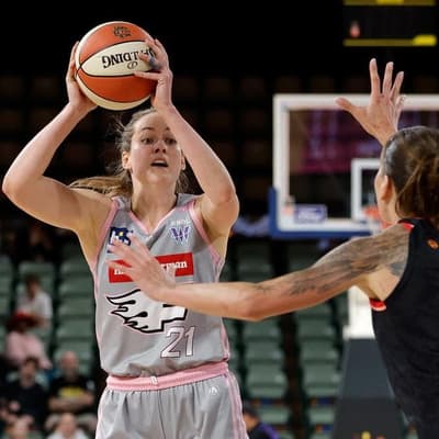 Sisters to resume WNBL family feud after emotional week