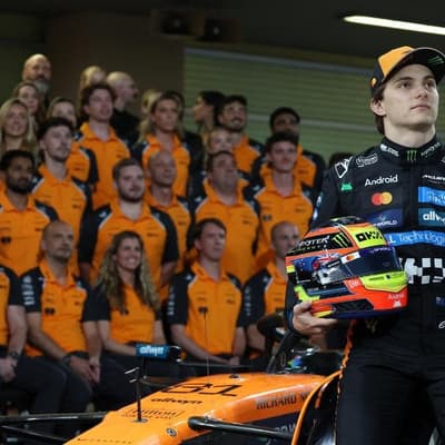 'Bring it home for everyone': Oscar clings on to dream