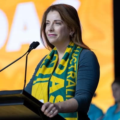 Labor digs in on entitlements as minister cops scrutiny