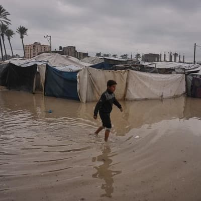 Displaced Gazans face floods, urgent supplies blocked