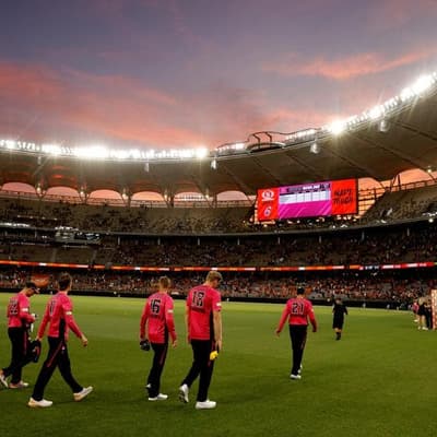 BBL players given phone access after Bondi shooting