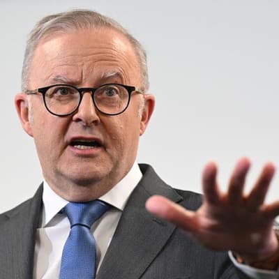 PM under pressure to overhaul ministerial entitlements