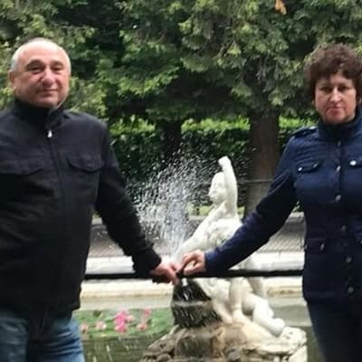 Courageous couple who defied Bondi gunmen are 'martyrs'