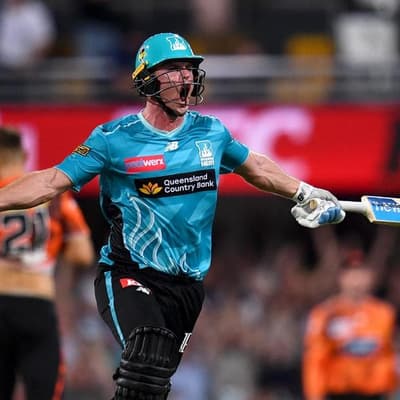 Heat down Scorchers in record-breaking 515-run thriller