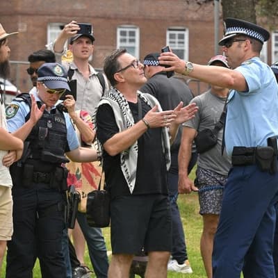 Premier denies 'overreach' as states mull Bondi changes