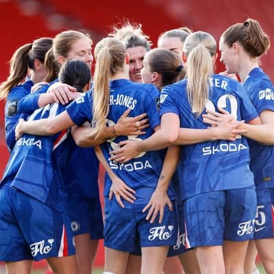 Sam Kerr at the double in Chelsea's goal-crazy Cup tie