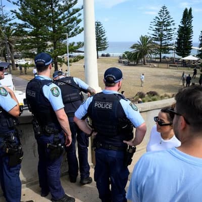 No, police did not 'stand down' for 20 minutes during Bondi Beach attack