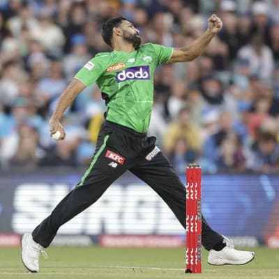 Harper's batting blitz helps Stars sink Strikers in BBL