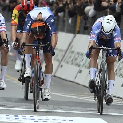 'Complete trust': two-year deal boosts Matthews, team