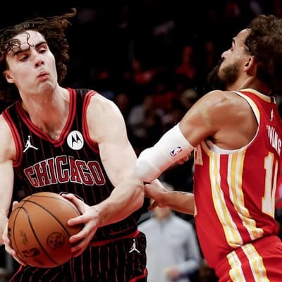 Giddey stuffs stocking as Bulls pinch win from Hawks