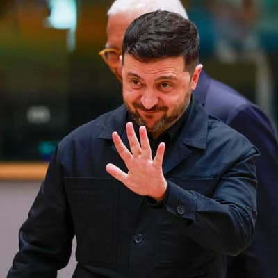 Zelenskiy backs demilitarised zone in east Ukraine idea