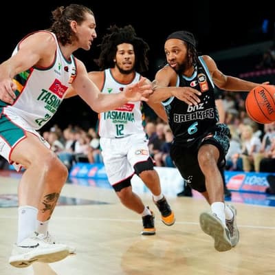 Breakers work overtime for crucial NBL victory