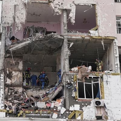 Russia attacks Ukraine before Zelenskiy Trump meeting