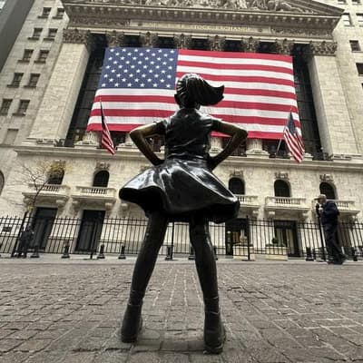 US stocks lower as tech shares drop ahead of New Year