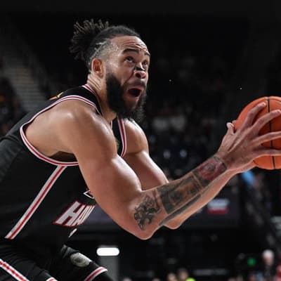 Defending NBL champs pip JackJumpers for crucial win