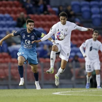 Macarthur sink Wanderers with a Rafael Duran special