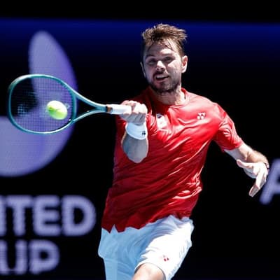 Retiring Wawrinka winds back the clock with gutsy win