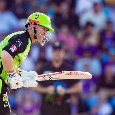 Warner's huge ton in vain as Hurricanes silence Thunder