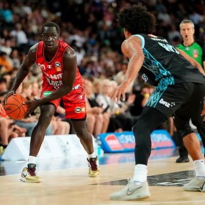 Wildcats grind out gutsy road win over NZ Breakers